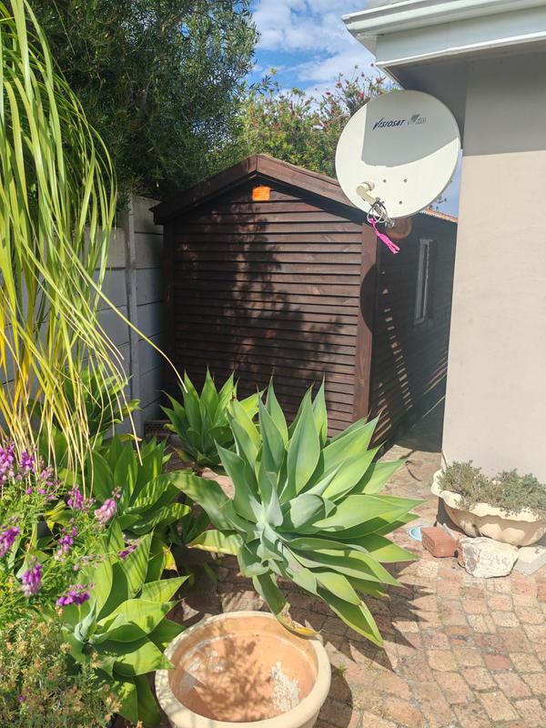 2 Bedroom Property for Sale in Sandbaai Western Cape